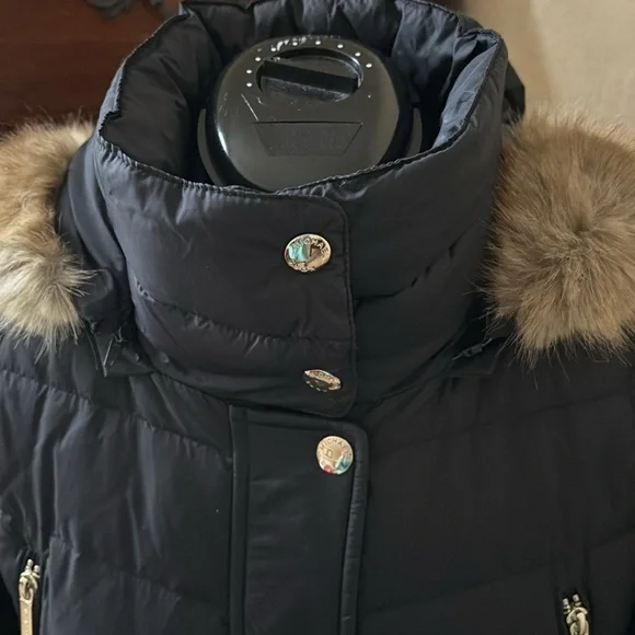 Michael Kors Black Quilted Puffer Coat with Fur Trim. - Picture 2 of 10